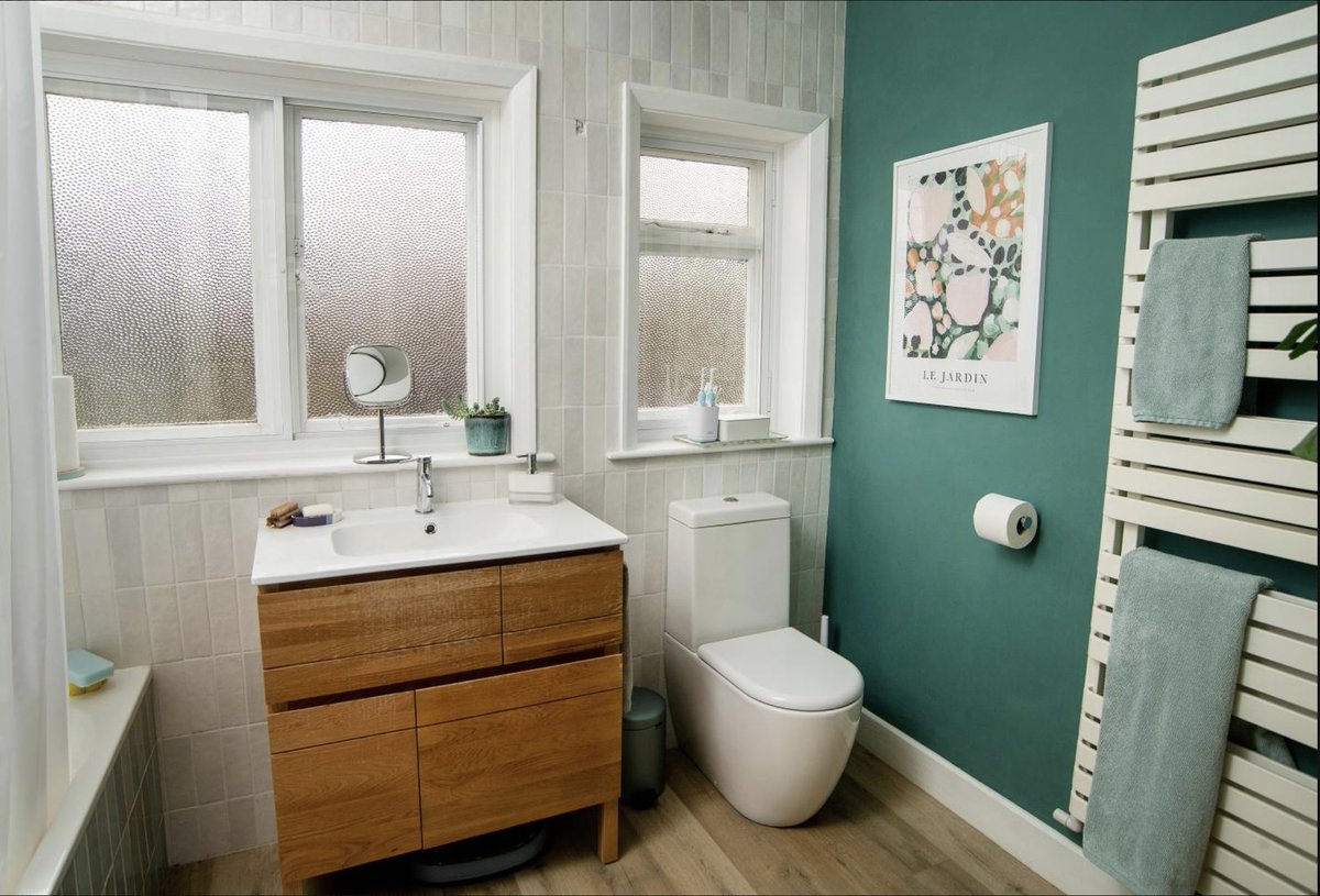 Warwick Glass tweet media