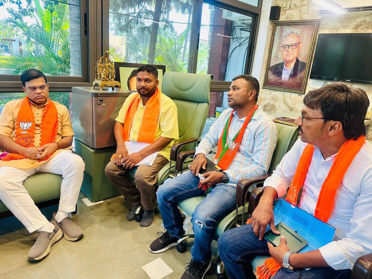 Chirag0719's tweet photo. આજ રોજ ઉમરેઠ તાલુકા મંડળનો #મન_કી_બાત નો કાર્યક્રમ પ્રદેશ સંગઠન મહામંત્રીશ્રી રત્નાકરજીની ઉપસ્થિતિમાં યોજવામાં આવ્યો 

@BJP4India @BJP4Gujarat @ratnakar273 @Miteshbhaibjp https://t.co/VAnDAKZeRu