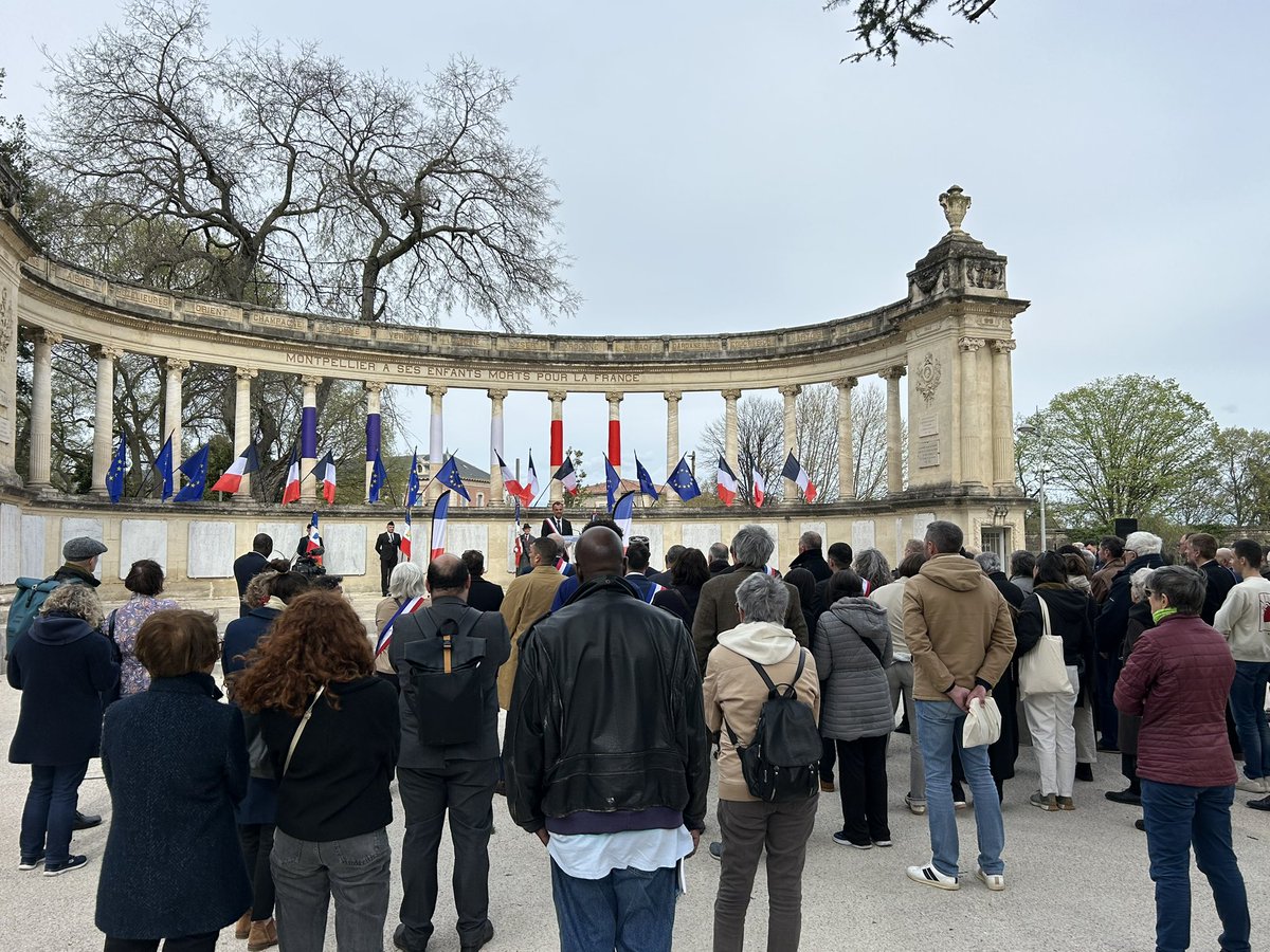 LanetHenri's tweet photo. ✌️🔵✌️🔵🇫🇷 Hier aux côtés de @MDelafosse &amp; de @CoteMontpel lors de la cérémonie en mémoire des Montpelliérains morts pour la France L’opposition était aux abonnés absents 😡 Elle est meilleure à faire des vidéos sur les RS pour sa propagande #pitoyable 👎🏻 https://t.co/rcg0k1Toui