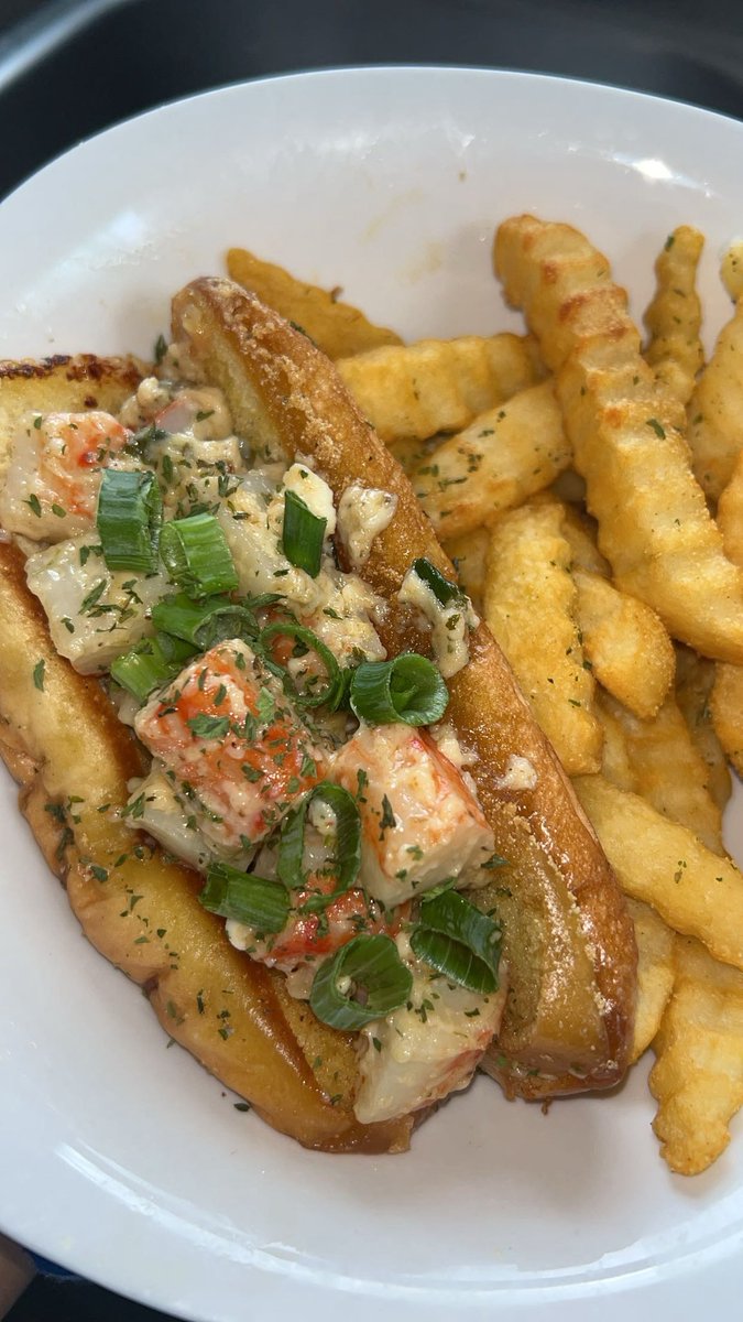 mrs. glock 🩵 tweet media