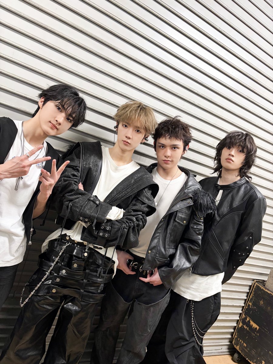 AxMxP_official tweet media