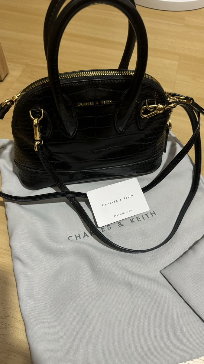 violololol tweet media