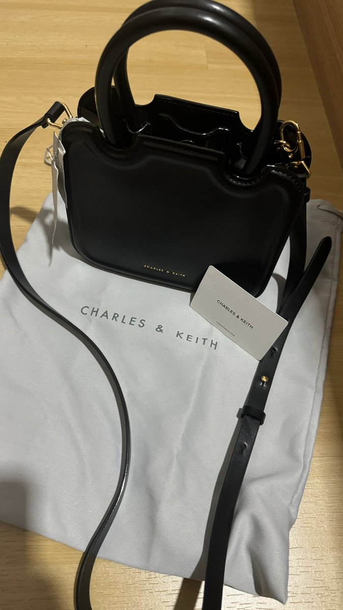 violololol tweet media