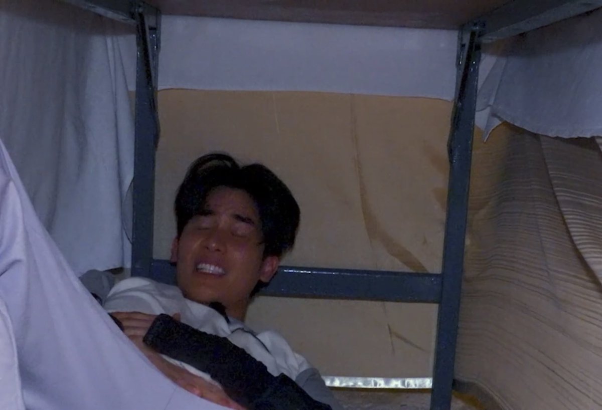 ☁️ 𝑻𝒂𝒚𝒏𝒊𝒗𝒆𝒓𝒔𝒆 ☁️ 🪐 🦕 tweet media