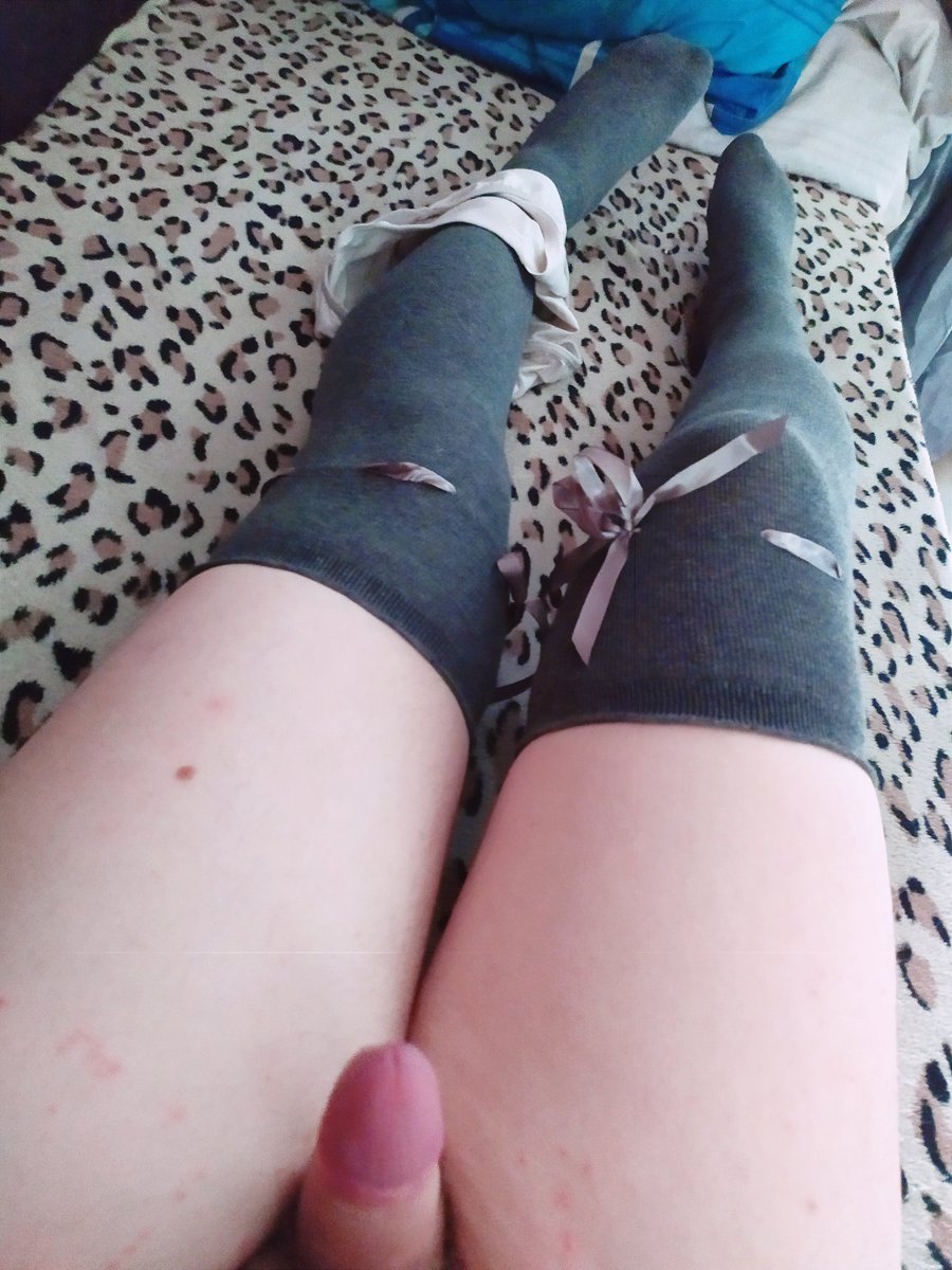 SuukaTweety06's tweet photo. #legs 
#sexylegs 
#pantyhose 
#stockings 
#fishnets 
#overknees 
#kneehighs 
#kneesocks 
#kneehighs 
#thighhights 
#highsocks 
#femboy 
#TS 
#sissy 
#tgirl 
#tranny 
#sissyboy 
#cdj特番 https://t.co/u7B7OySvpw