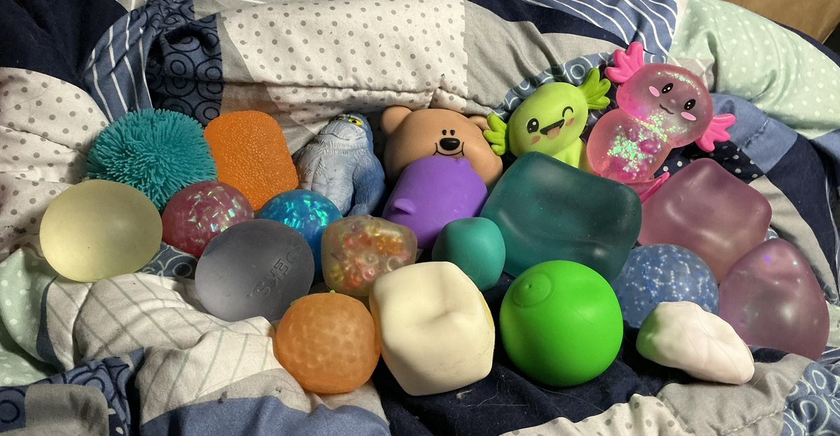 ItsErikabYo's tweet image. What’s current my in my fidget box, I’ve been enjoying these 😍😍😍
#fidgettok #squishy #fidget #sensory