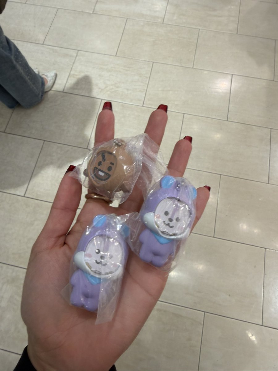 クプクプス tweet media