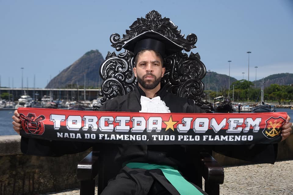 Torcedor organizado não é vagabundo!

É lealdade, é presença, é compromisso com a camisa, coisa que muitos nunca vão entender. 🔴🌟⚫️