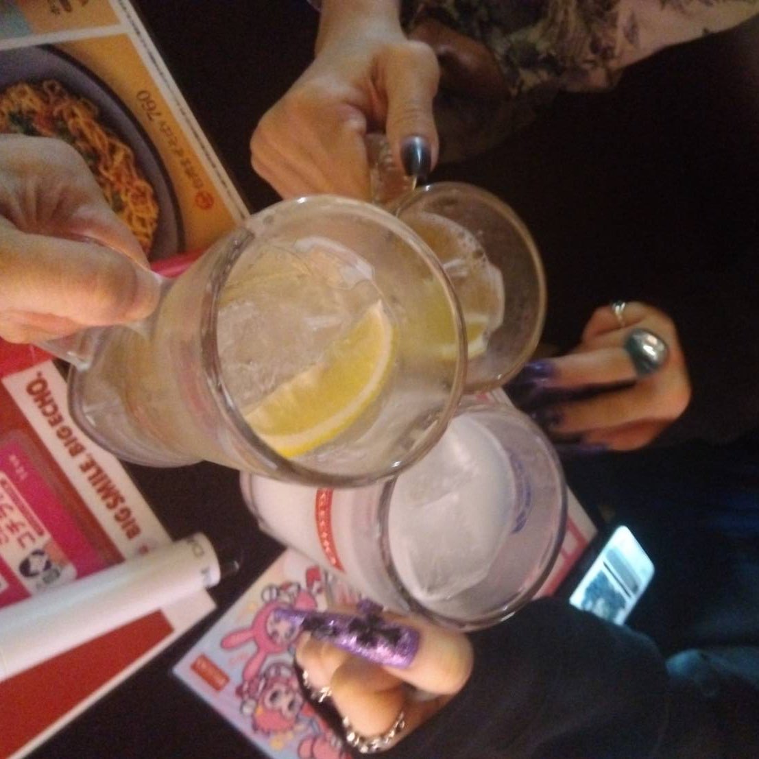 ꙭ҉ᶻⁿ tweet media