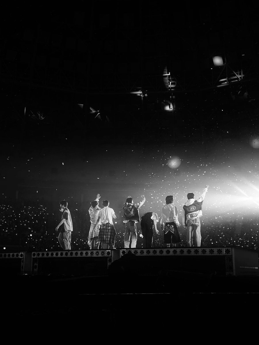 덩그리. tweet media