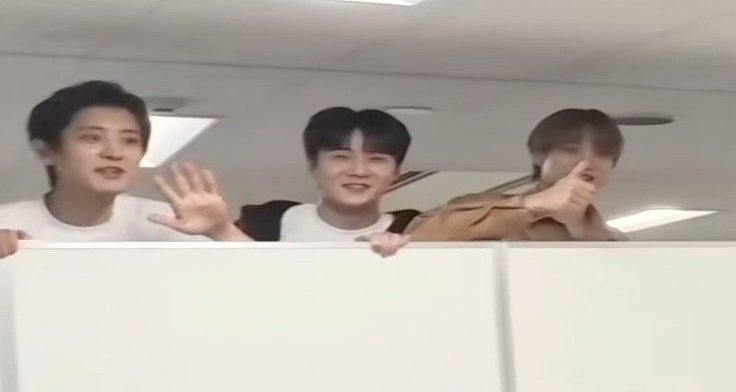 가을🧡💙 tweet media