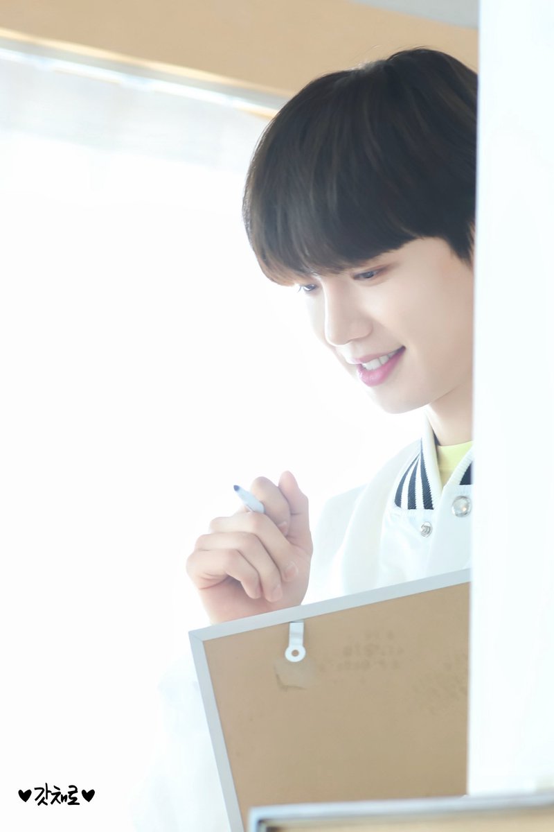 【260328】서울 카페 

항상 영민이의 따뜻한 미소 제일 좋아행🩵

<a href="/LYM_offcl/">임영민 (LIM YOUNG MIN)</a> 
#임영민 #영민 #LIMYOUNGMIN
#林煐岷 #イムヨンミン 
#อิมยองมิน #임영민_사랑해