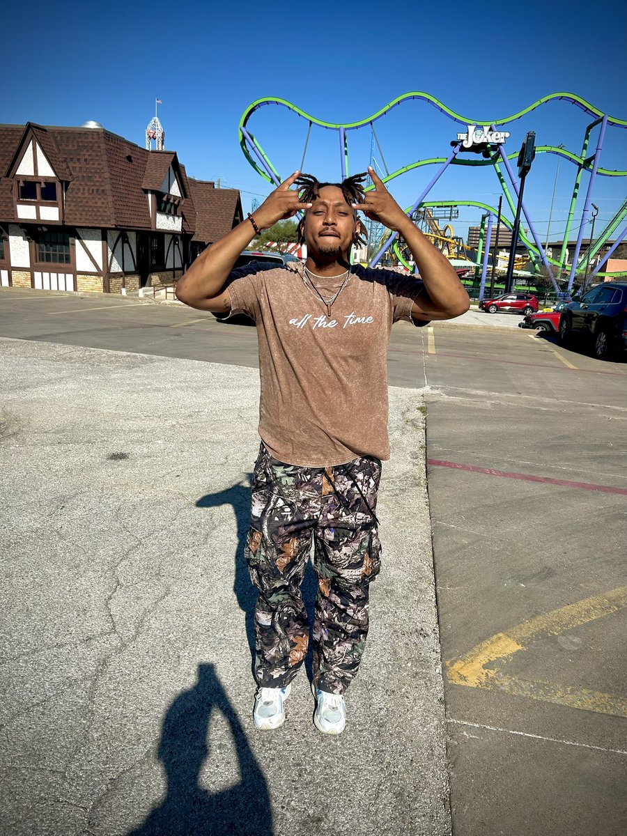 Zues.Mena tweet media