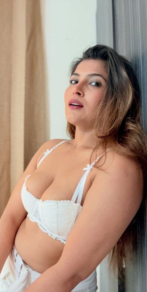 Hot World tweet media