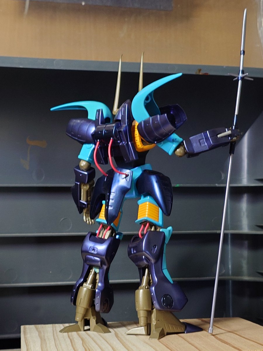 tzw3ayskz's tweet image. #プラモデル
#HM
#エルガイム
1/144 グルーン　この1週間ノドやられていて、難儀しました😵なんとか復調したので昨日今日で脛パーツ塗装＆細部の塗り分け等をちまちまやって、基本塗装終了しました😅　明日明後日で墨入れやリタッチして3月中完成を目指します😺