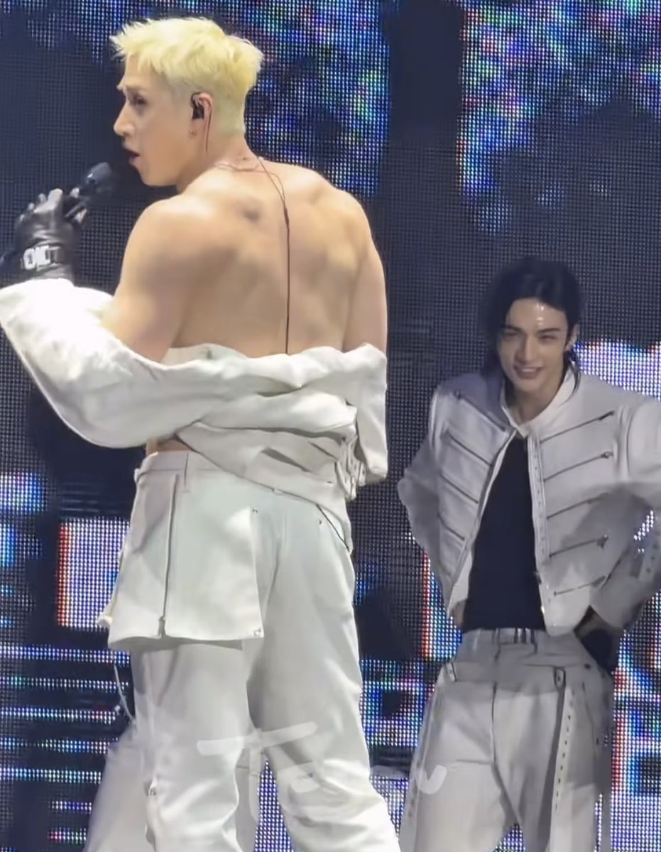 🤟😉 100320 tweet media