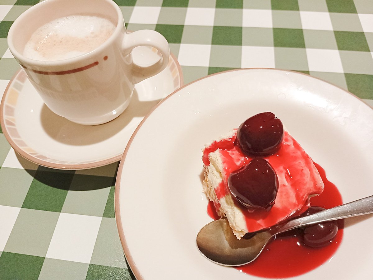 あやこ tweet media