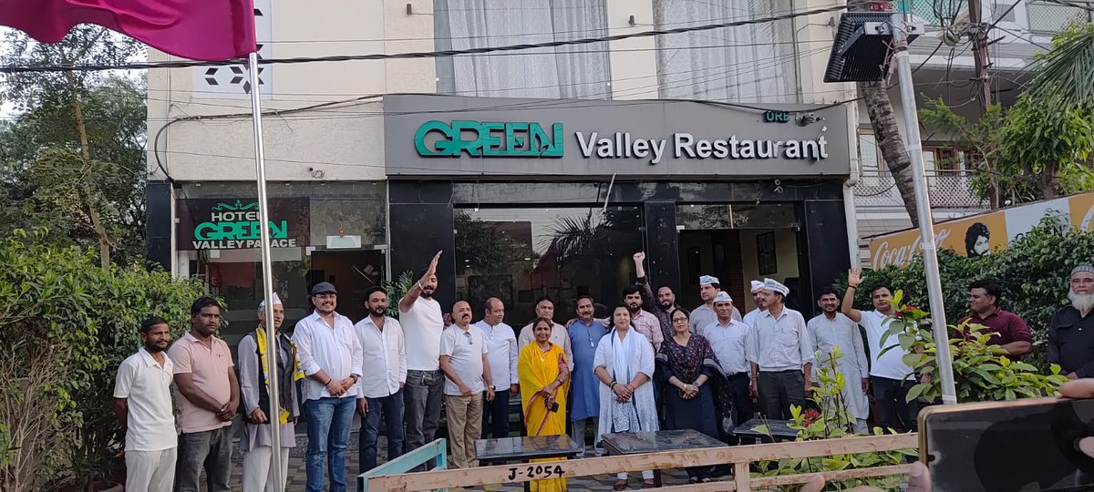 माननीय प्रदेश प्रभारी जी के राजा भोज की नगरी भोपाल में 2/04/2026 को प्रथम आगमन होने पर आज संगठनात्मक बैठक  आयोजित की गई।
बैठक में आगामी कार्यक्रम की रूपरेखा तैयार की गई
<a href="/Aapkaharish78/">Harish Patthak</a> <a href="/AAPMPOfficial/">AAP Madhya Pradesh</a> <a href="/JSTomarAAP/">Jitender Singh Tomar</a> <a href="/chhabra_shael/">Aap Ka Shaely Chhabra</a>