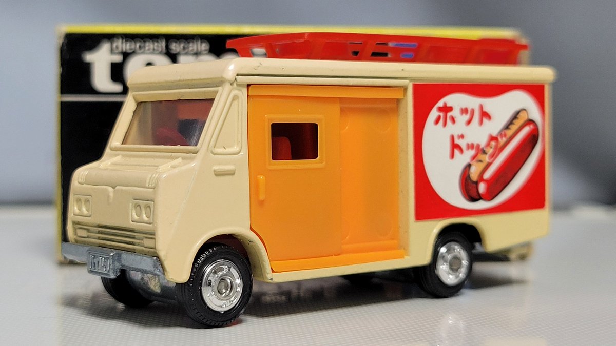 tomica いすずエルフハイルーフ　ミニカー トミカ いすゞエルフ ハイルーフ あまりに革新的すぎて売れなかった