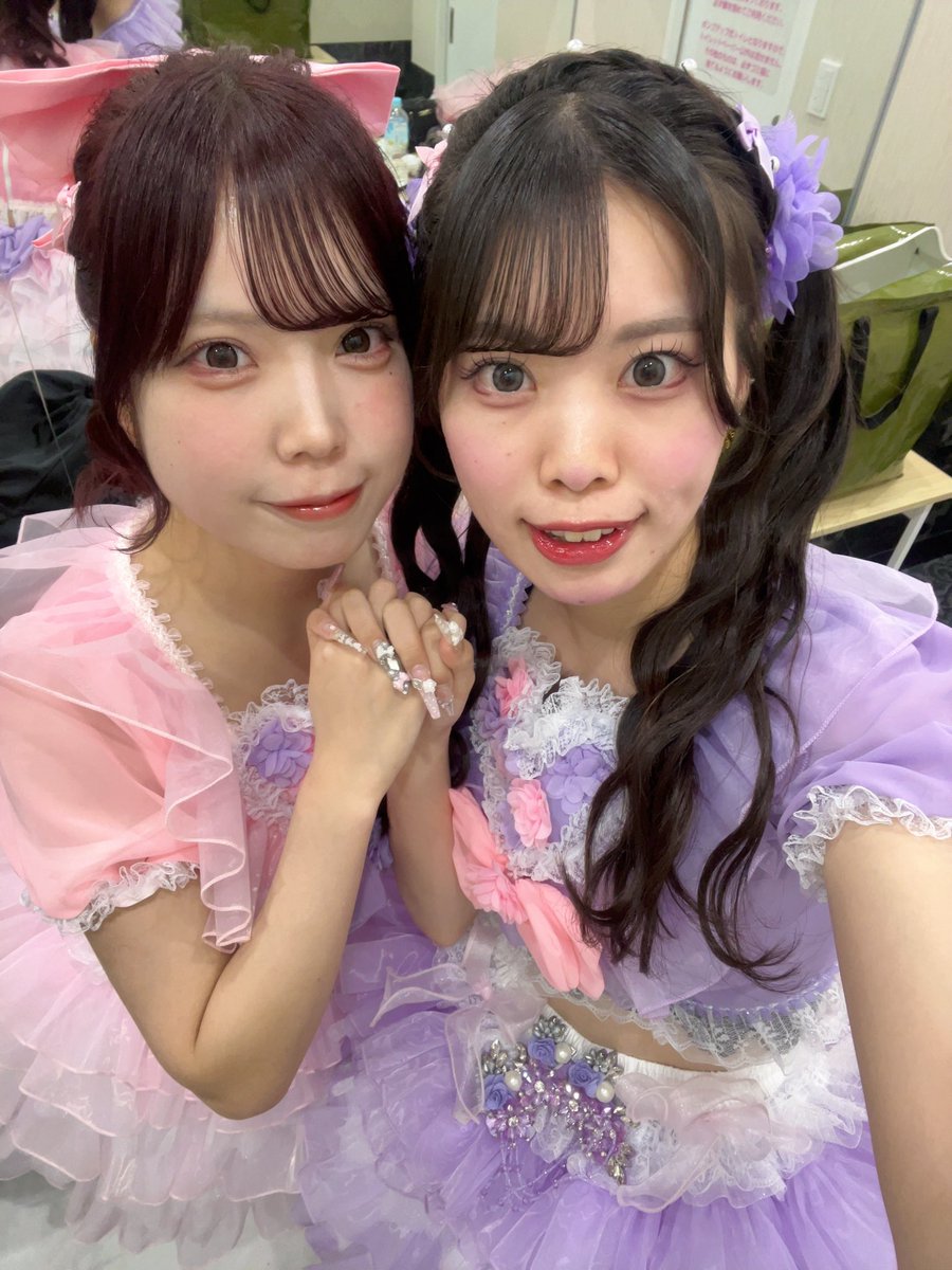 #ついんそうるラストワンマンライブ
ありがとうございました😋💖
みんなのおかげで無事卒業することができました！みんな元気でね！バイバイ🐈‍⬛💜
続きALT(🫵🏻 ᴖ ̫ ᴖ)