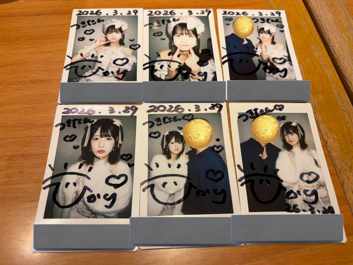 つきたん tweet media