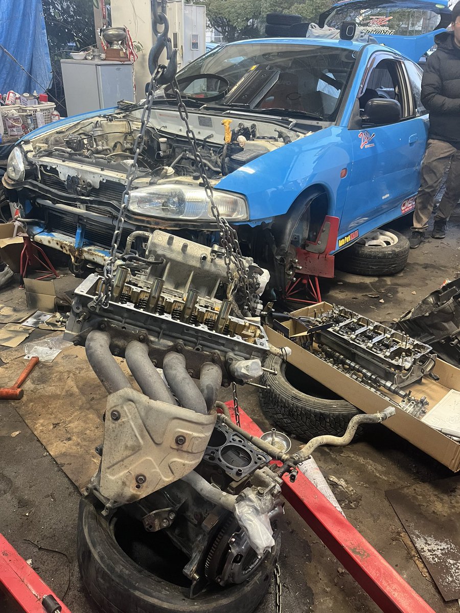 rmckuac's tweet photo. 京大に入部する新入生の皆さん、京大自動車部です！

自動車部では、ダートトライアル、ジムカーナ、サーキット、競技者整備など、モータースポーツを中心に様々な活動に取り組んでいます。

入部時に免許がなくても大丈夫！先輩たちが免許取得もお手伝いします。

ぜひお越しください！

#春から京大 https://t.co/JZmRqC6t4L