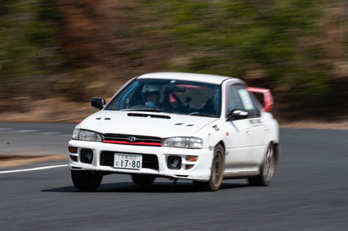 rmckuac's tweet photo. 京大に入部する新入生の皆さん、京大自動車部です！

自動車部では、ダートトライアル、ジムカーナ、サーキット、競技者整備など、モータースポーツを中心に様々な活動に取り組んでいます。

入部時に免許がなくても大丈夫！先輩たちが免許取得もお手伝いします。

ぜひお越しください！

#春から京大 https://t.co/JZmRqC6t4L
