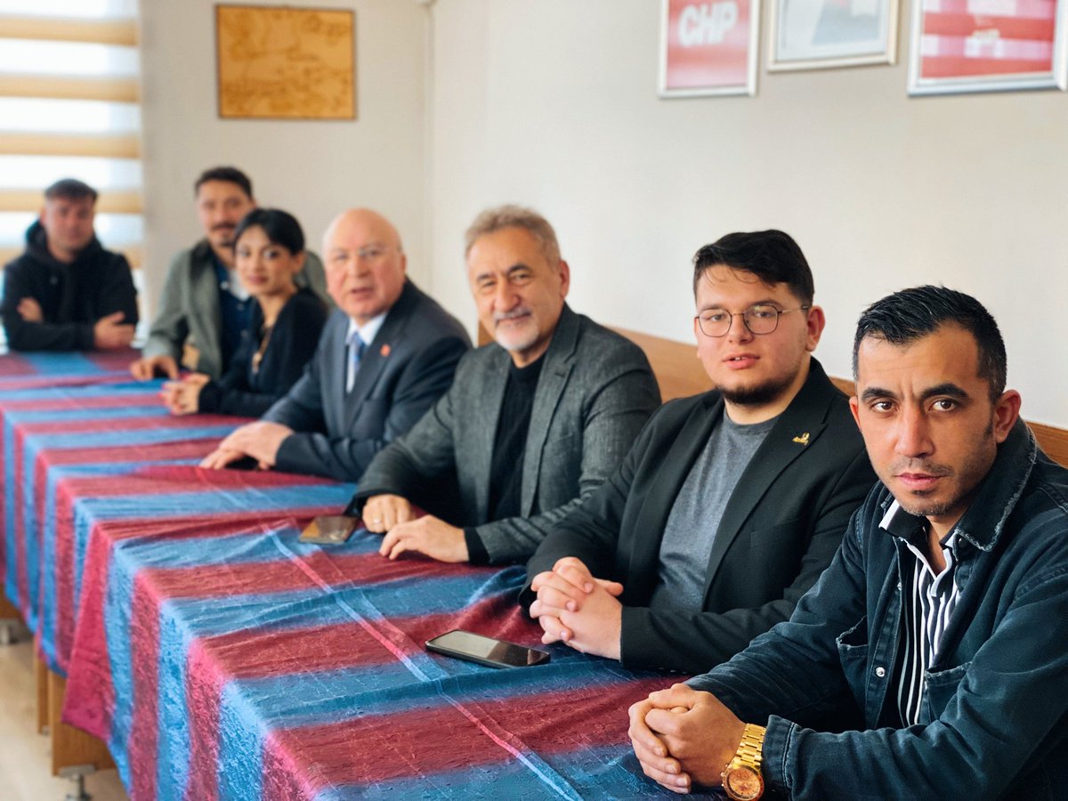 Ardacapar52's tweet photo. Milletvekilimiz Sayın Mustafa Adıgüzel’in teşrifleriyle Ünye İlçe Başkanlığımızda gerçekleştirilen kahvaltı programına katılım sağladık. https://t.co/9XFDDeUox1