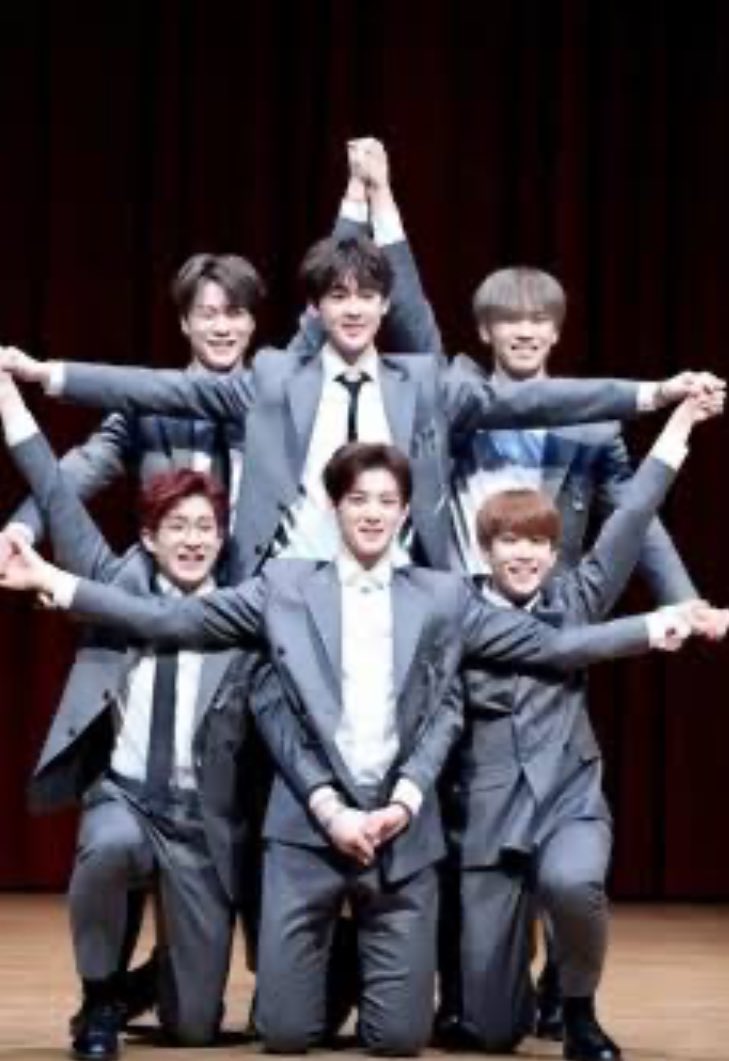 박나키🐺🍀 ̖́- tweet media