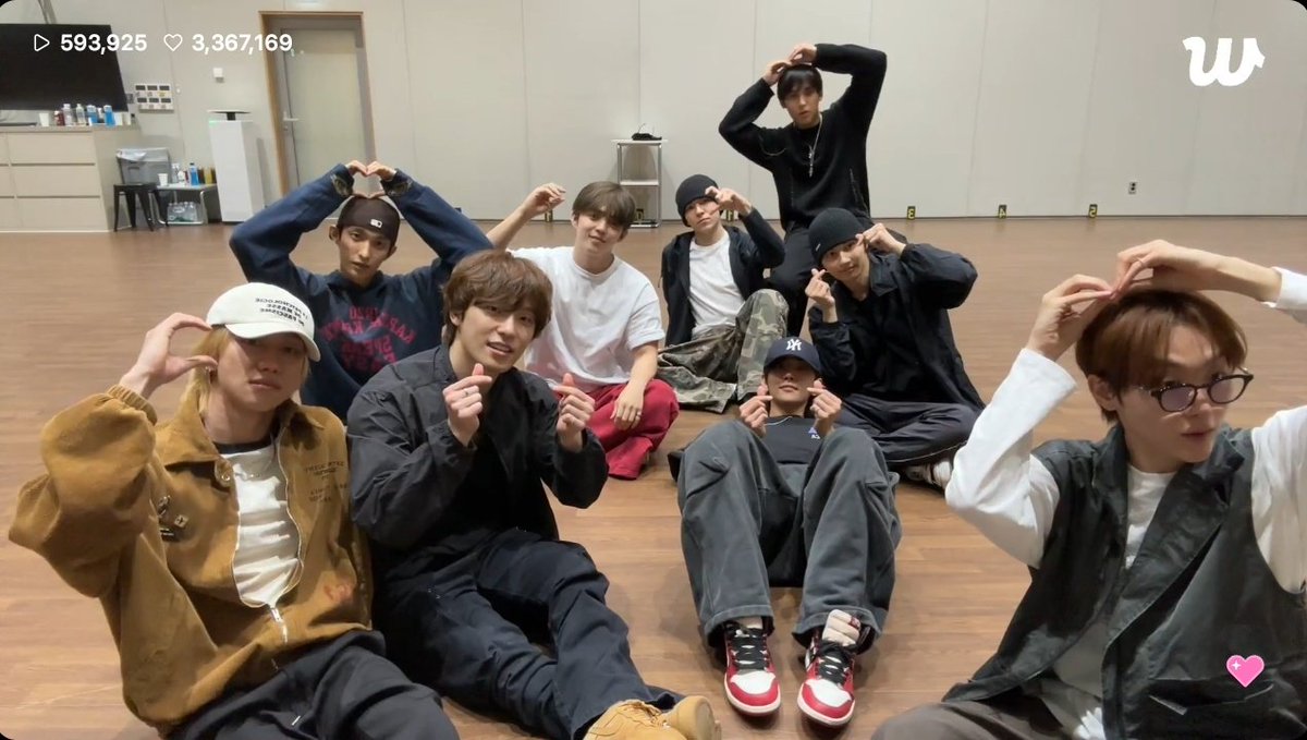 marhoonanime🔛🔝 tweet media