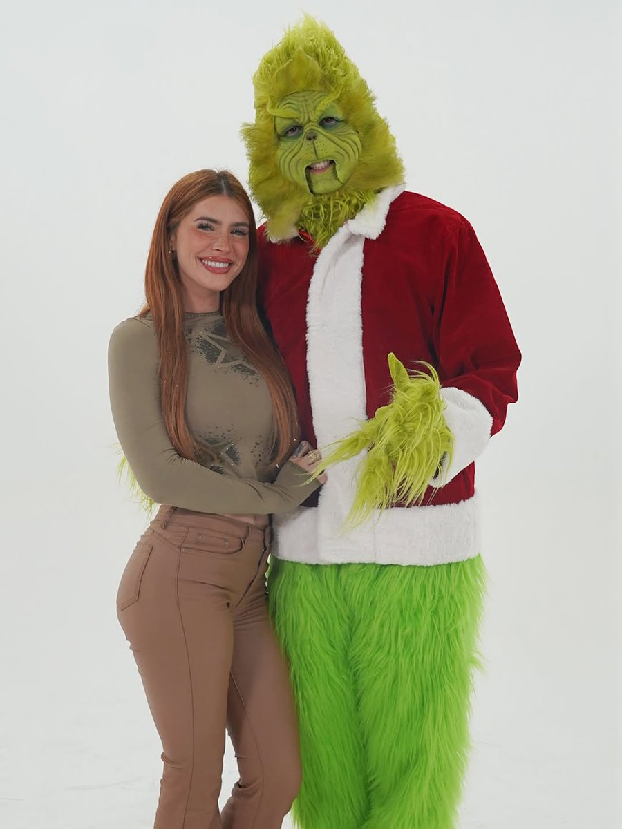 MadisonSco47970's tweet photo. Went on a speed date with The Grinch…
( posted it if u wanna watch that) https://t.co/7xOb1EG2Lw