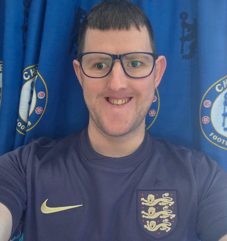 CraigTCFC3's tweet image. Off To The Barbers For A Full Service⚪️🔴🔵⚪️🦁🏴󠁧󠁢󠁥󠁮󠁧󠁿#CRAIG3 #Nickname #GalaxyS25 #TurkishBarbers #FullService