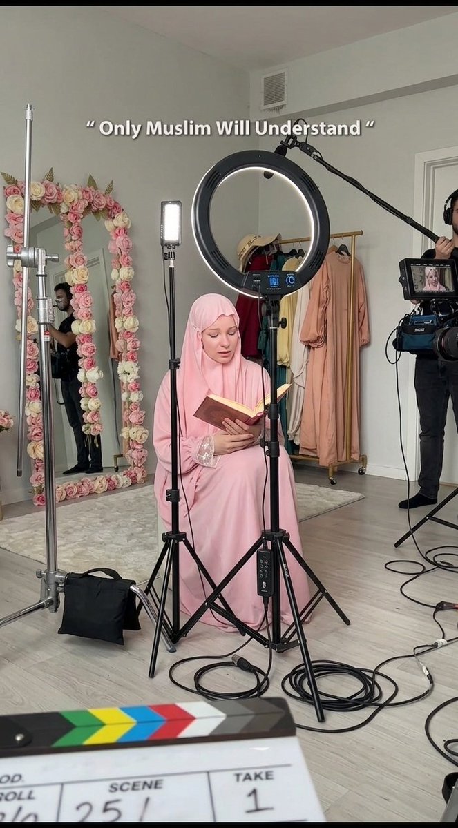 Profesör Facia tweet media