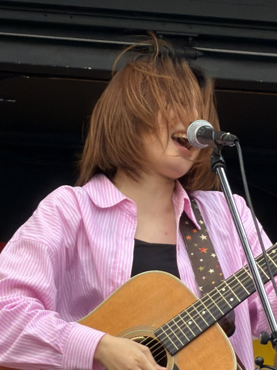 yuri_dr_sun's tweet photo. 2026.3.29 #小田原かまぼこ桜まつり
花粉に負けずアンコールまで歌い切っててお見事でした👏👏感動！
サクラサクはパワーアップしててめっちゃよかった👍
このステージにピッタリ
花の桜と歌のサクラを堪能しました
#YuLyrics #YURI https://t.co/9qz9CnbVc1