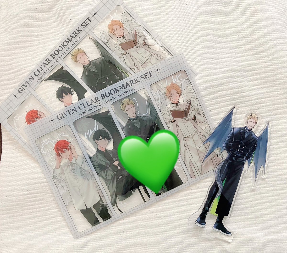 だいぶ遅ればせながら、、、
先週のお庭のあれこれ📚

途中で現在地迷子になりつつも欲しいのは大体買えたし小顔秋彦も無事ゲット！！

会ってくれた皆さまありがとうございました🥺✨

#J庭59