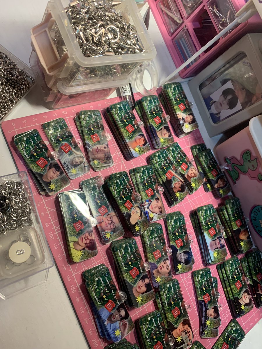 neverbath's tweet photo. i loOooove making fanmade merch😝💗 https://t.co/1JnYDjrtCl