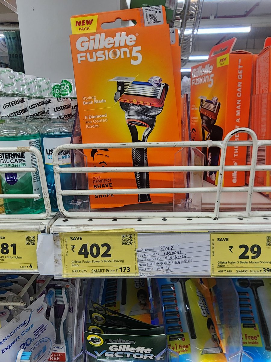 JyothivasanN's tweet photo. Visited Reliance Smart Edappal after seeing advertised offers, Billing countr n manager denied the offer which was displayed at product area.This is misleading customers and wasting their time. @RelianceSmart @JioMart Please ensure transparency. Consumers must be careful . https://t.co/myypzZopT0