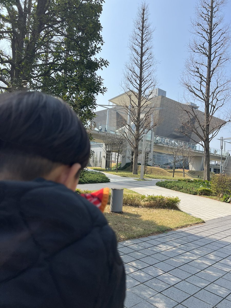 よっし tweet media