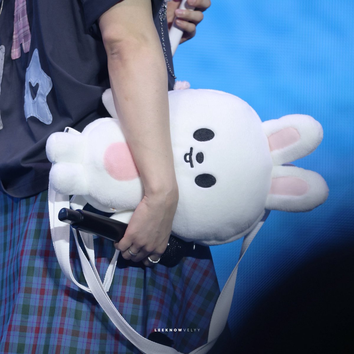 leeknowvelyy's tweet photo. #리노 🐰 https://t.co/KEAItQ9rBj