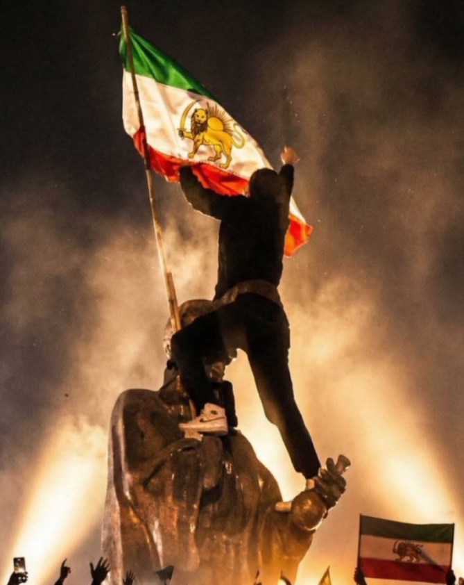 Siaxares 🇮🇷 tweet media