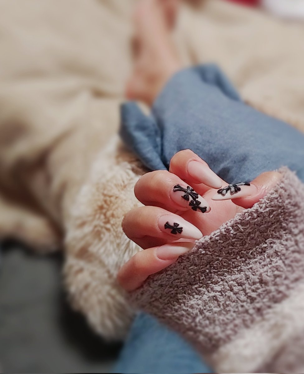 ✊🏿ぐ tweet media