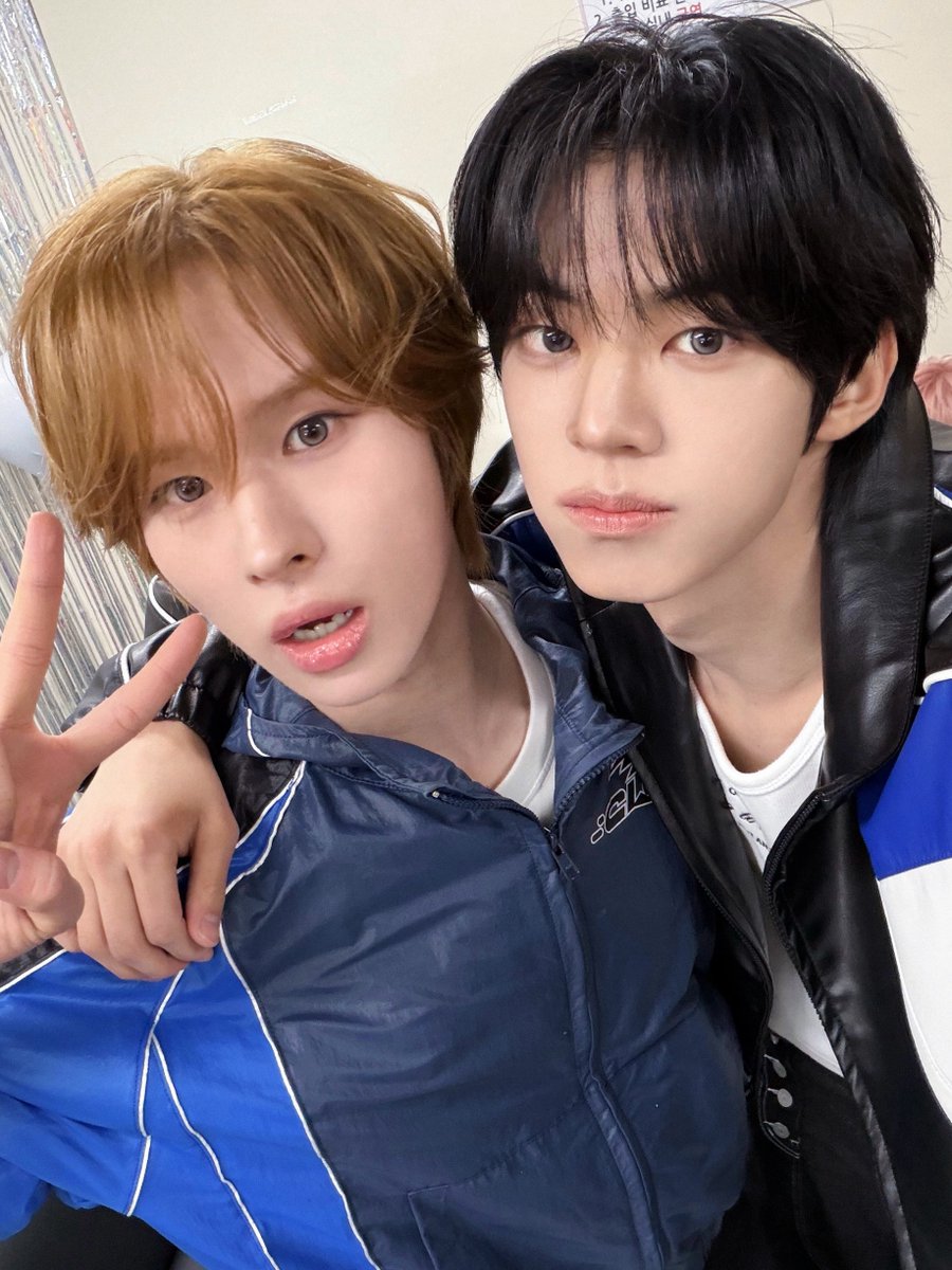 총총ᰔᩚ tweet media