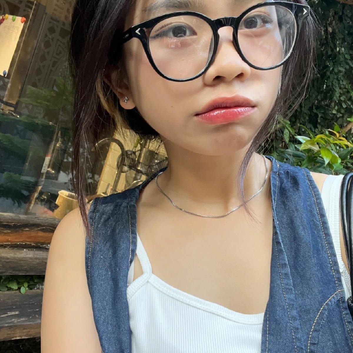 Hà Nhi tweet media