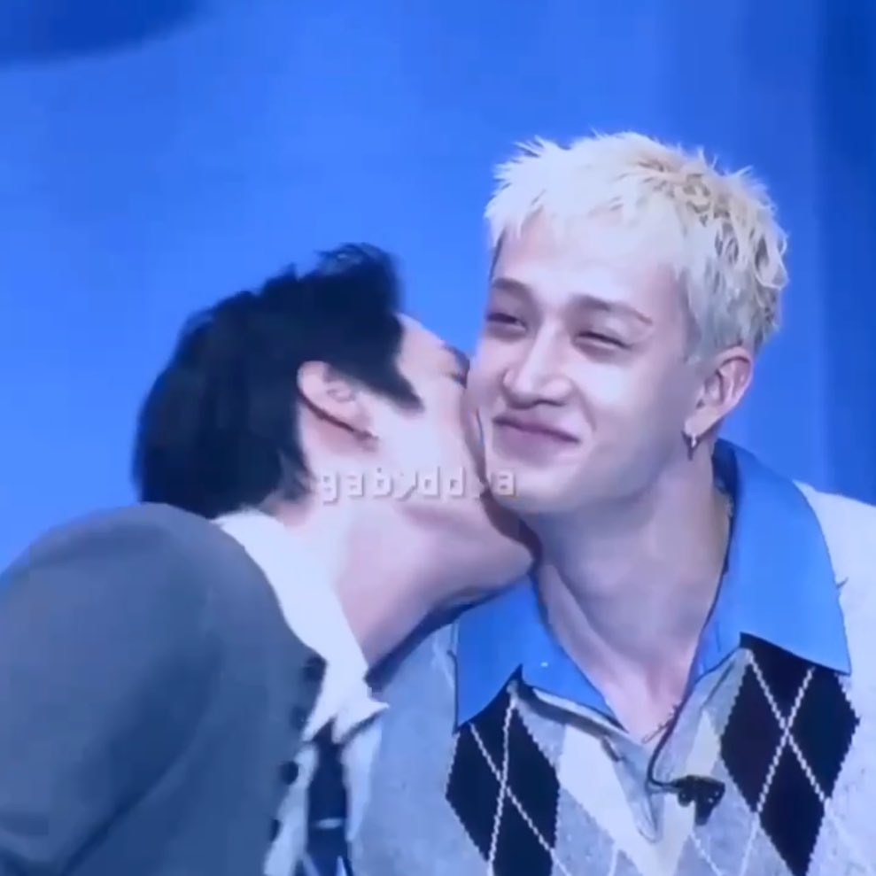 Shark ♡ devil bunny tweet media