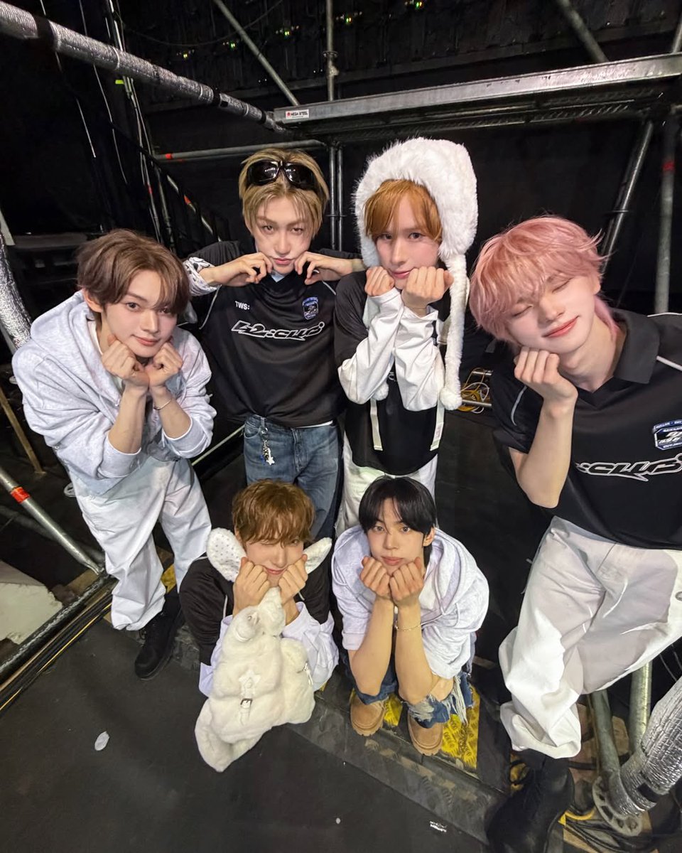 총총ᰔᩚ tweet media