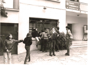 IgnacioIriarte's tweet photo. Hoy hace 41 años secuestraron a Manuel Guerrero y José Manuel Parada. 
Acá un pedazo de mi memoria para no volver a repetir la historia. https://t.co/eqdPJW8Jl6