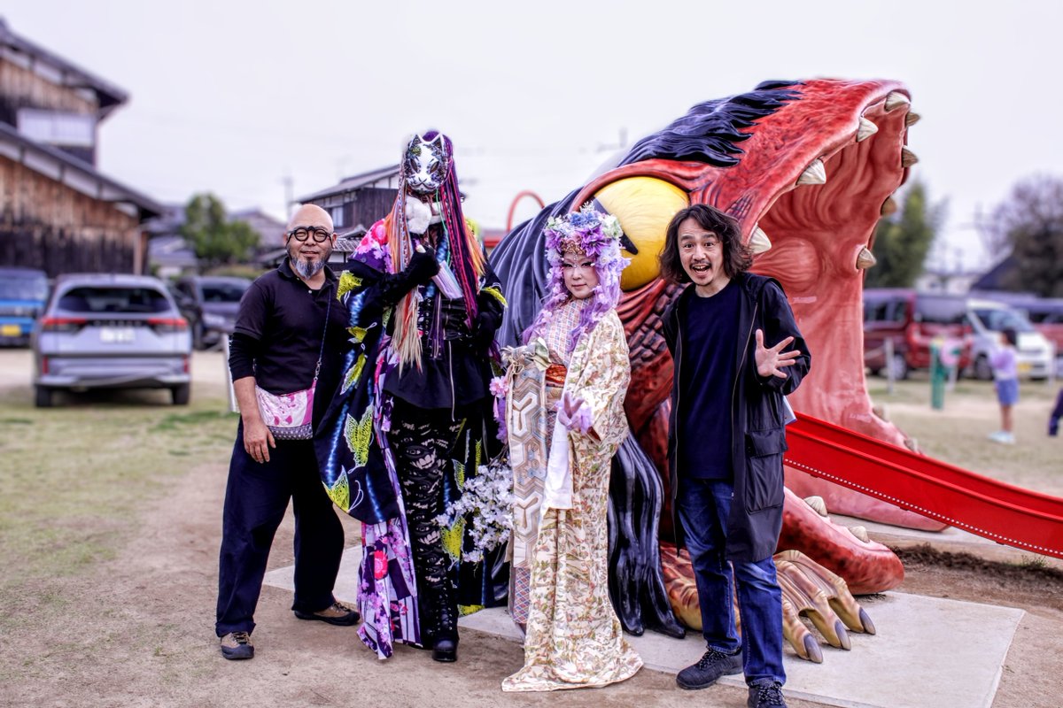 rotflthx's tweet photo. #辻川山公園 にいるはずのない人たちに会った🤯

#全部妖怪のせい
#ガジロウ https://t.co/swDMi6zxHX