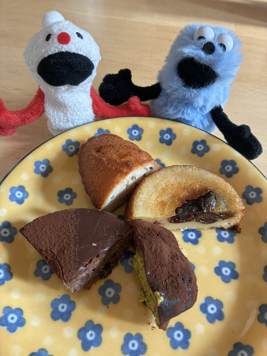 ととろ tweet media