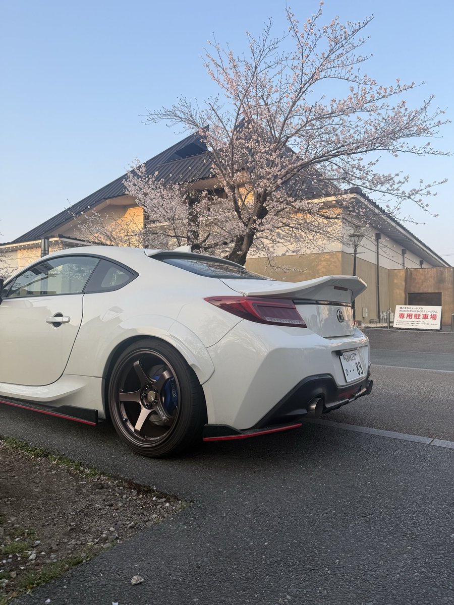 ひでジィ tweet media