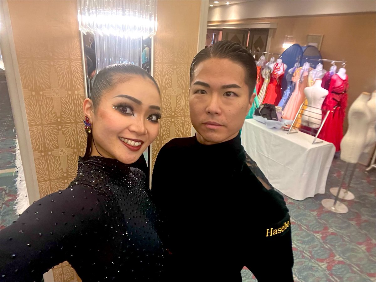 本日の統一全日本10ダンス選手権にて、準決勝総合10位をいただきました！
もっと練習して来年は決勝に入れるよう頑張ります！
本大会を運営してくださった西部総局の先生方ありがとうございました。
#10DANCE